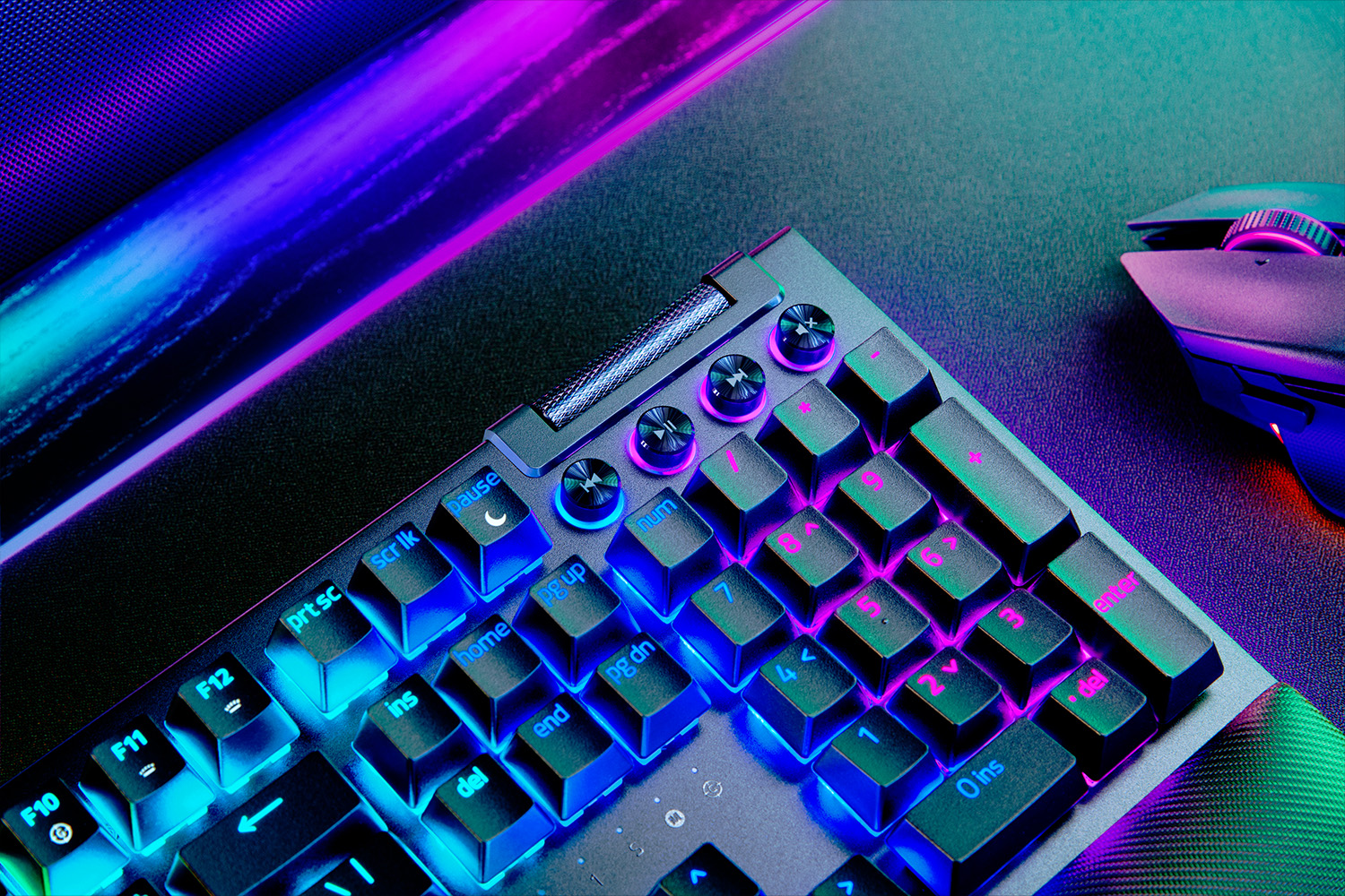 Razer BlackWidow V4 Pro, цвет: Зелёный чёрный — фото 6