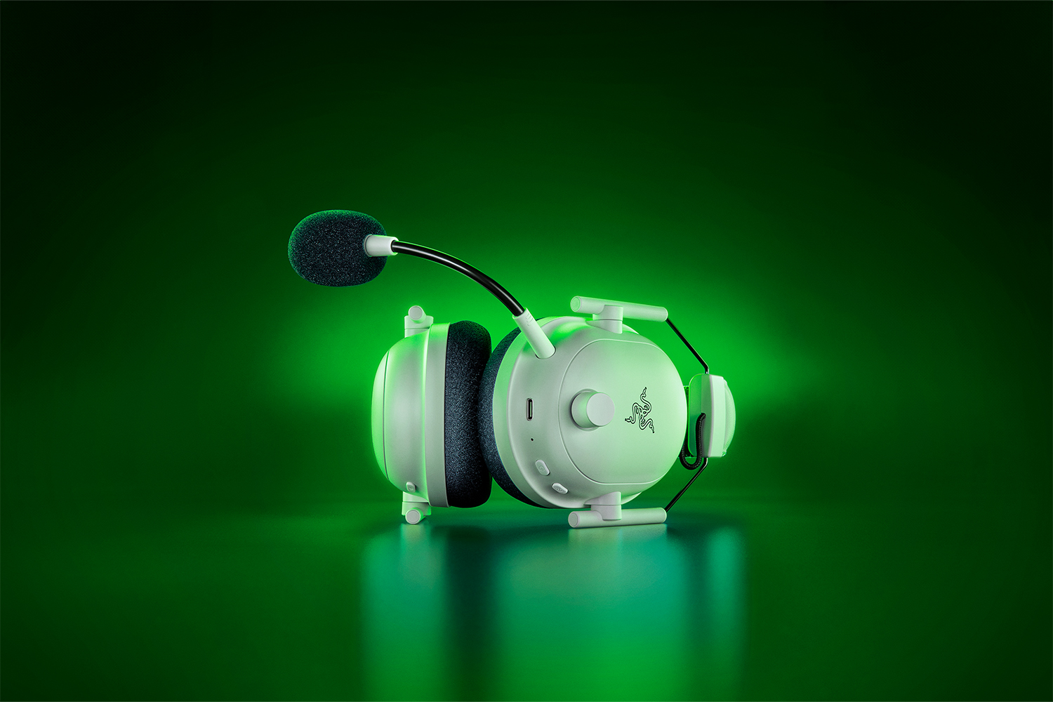 Razer BlackShark V2 Pro Headset - Thumbnail 4