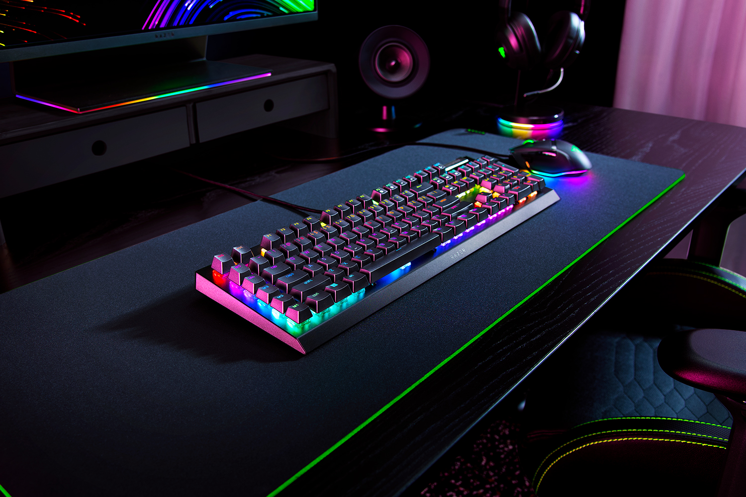 Razer BlackWidow V4 X, цвет: Зелёный чёрный — фото 3