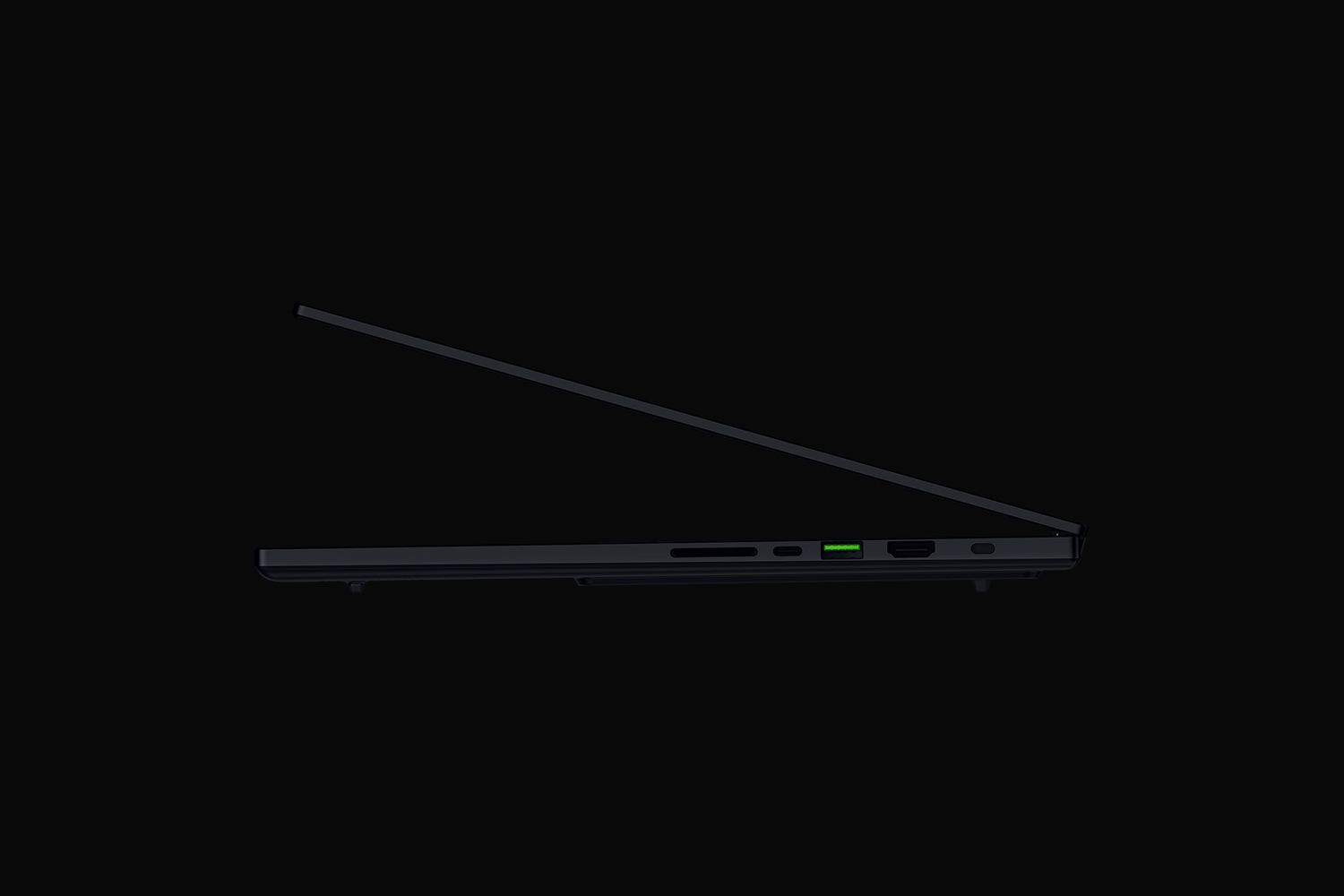 Razer Blade 16 — AMD Ryzen AI 9 365, GeForce RTX 5060 (8 GB GDDR7 Vram), 16 GB RAM, 1 TB Ssd, QHD+ 240 Hz Oled, Black, цвет: Чёрный — фото 7