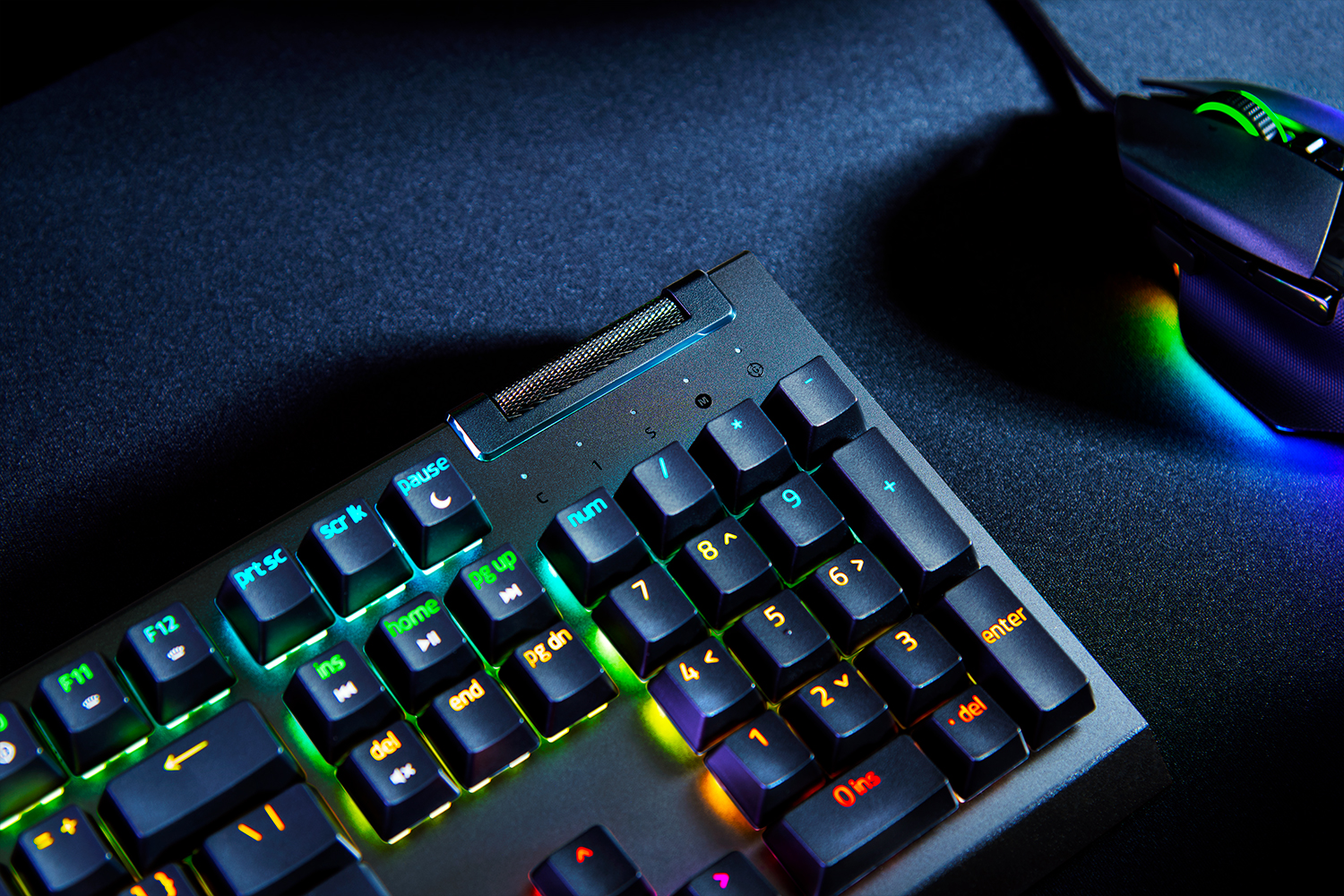 Razer BlackWidow V4 X, цвет: Зелёный чёрный — фото 4