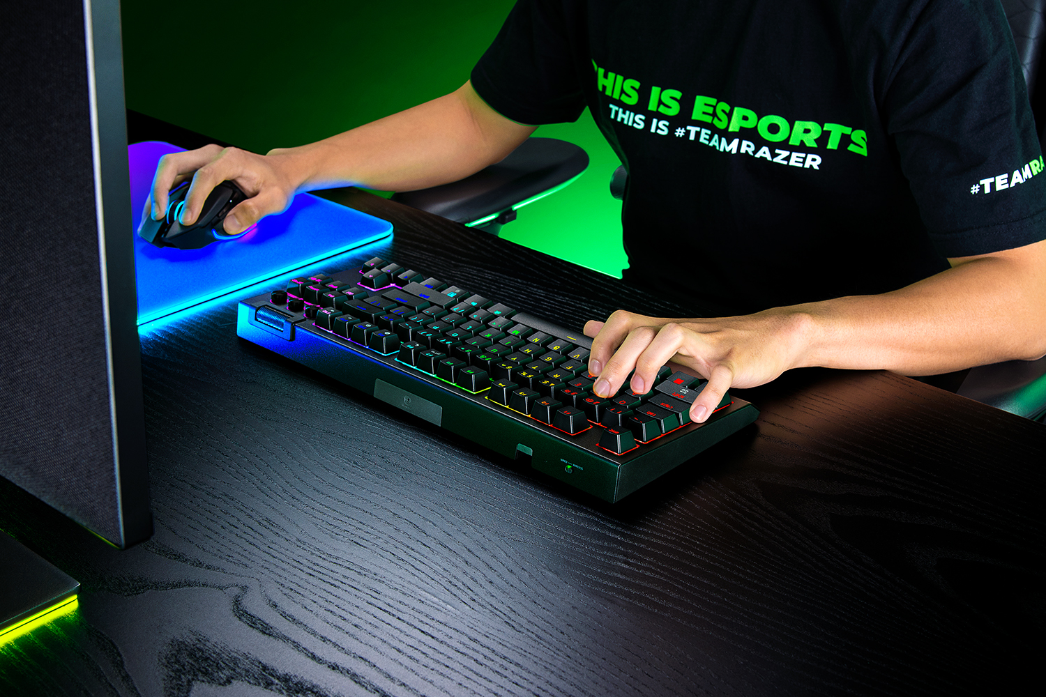 Razer BlackWidow V4 Tenkeyless HyperSpeed - Orange Switch - US, цвет: Чёрный — фото 4