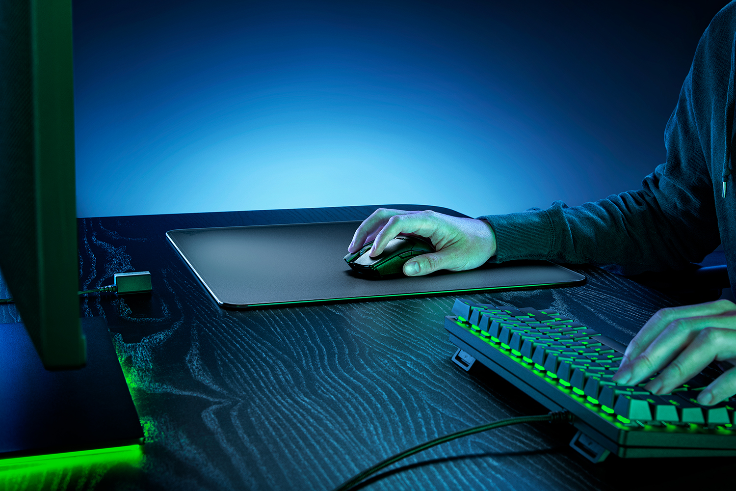 Razer Atlas Black Gaming Mouse Mat Surface View