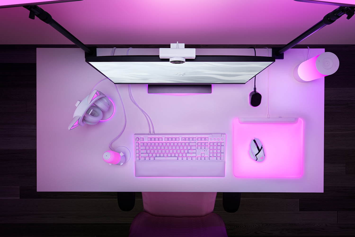 Razer kiyo v2 x | 1440p 60 fps | 3,7 mp | avtofokus | stereo mikrofon | usb-a | bela | spletna kamera 2 Razer kiyo v2 x bela spletna kamera pogled s strani in prilagodljiv nosilec